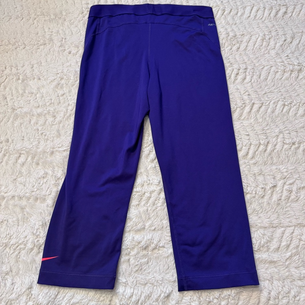 Nike Pro Dri-FIT Capri Leggings Court Purple Pink Size Large Athleisure Gym - Picture 2 of 7